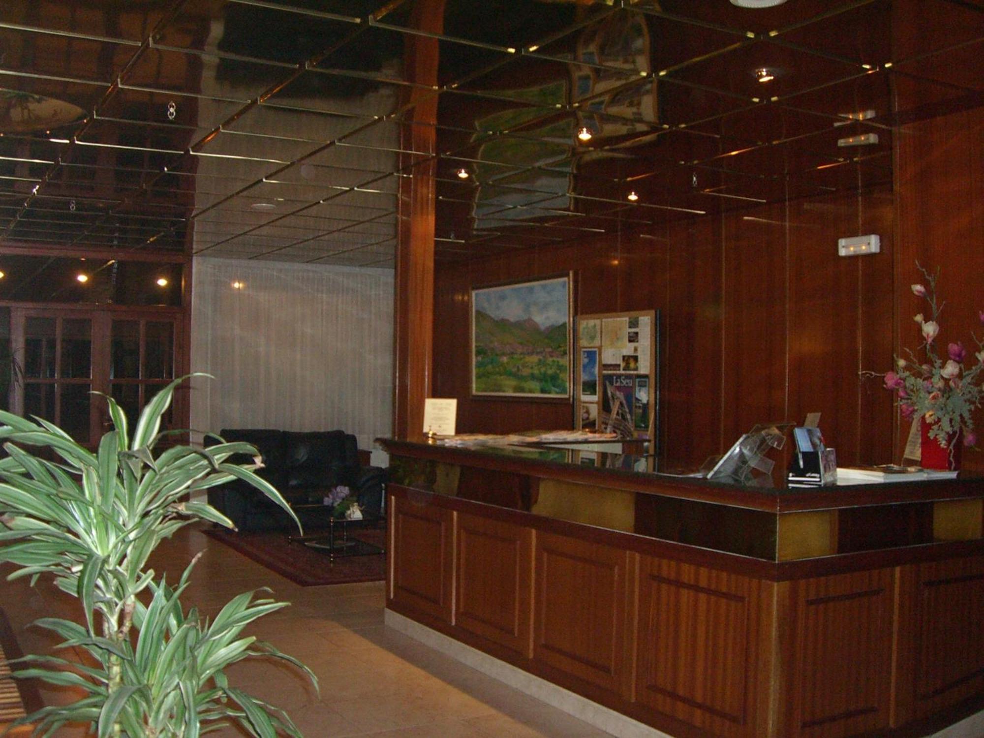 Hotel La Seu Σέου δ' Ουρζέλ Εξωτερικό φωτογραφία